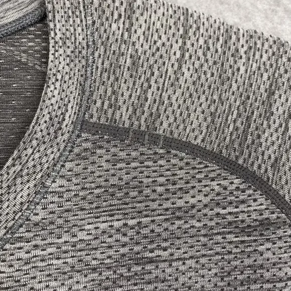 Lululemon Shirt Mens Size L Metal Vent Tech Short Sleeve V Neck in Slate White - Picture 3 of 8